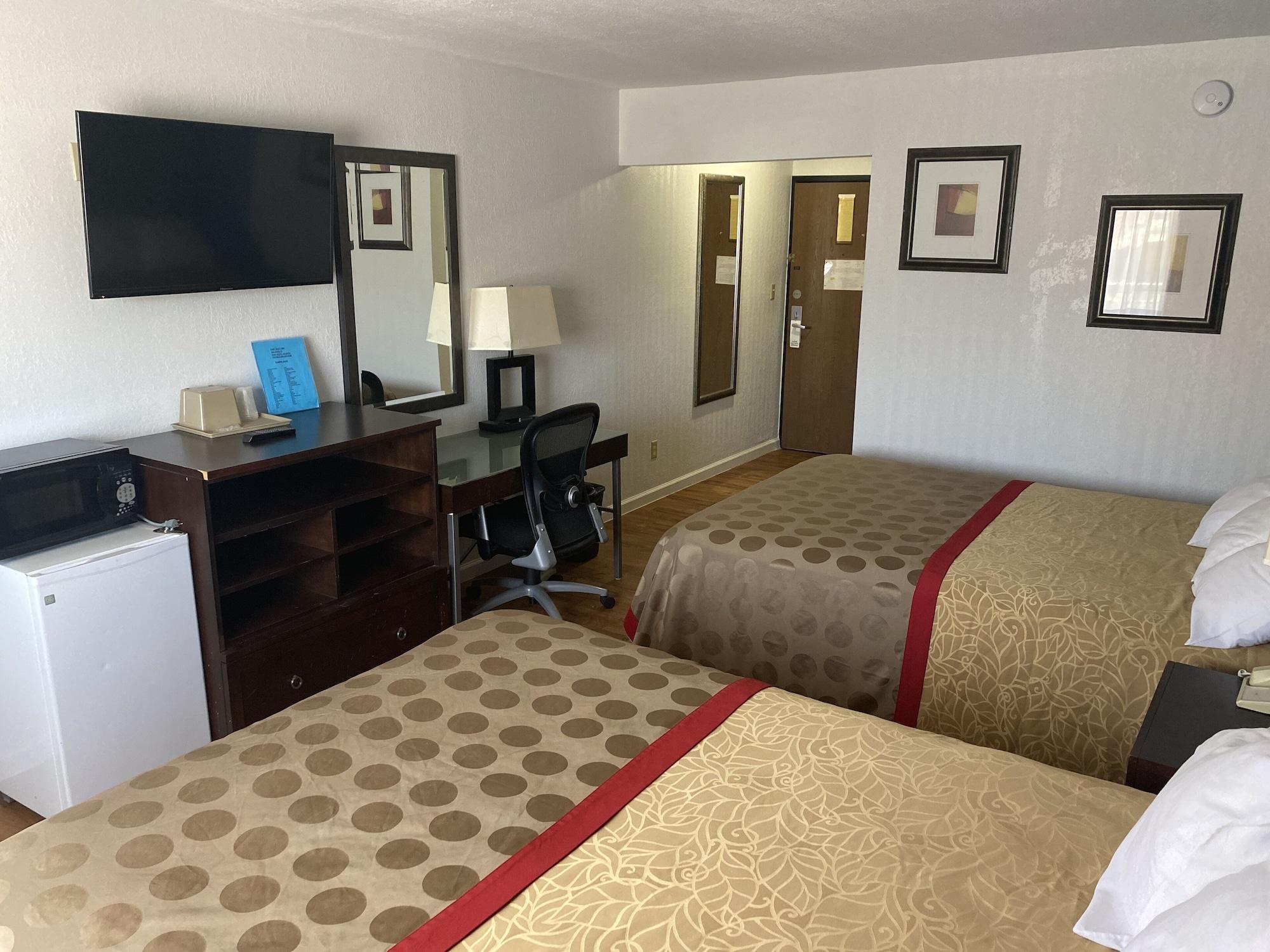 Super 8 By Wyndham Fort Scott Luaran gambar