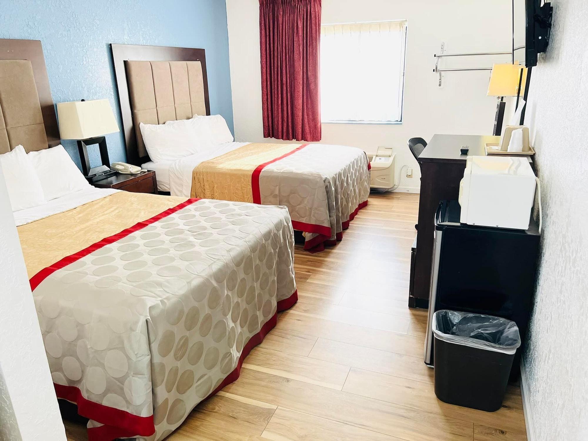 Super 8 By Wyndham Fort Scott Luaran gambar