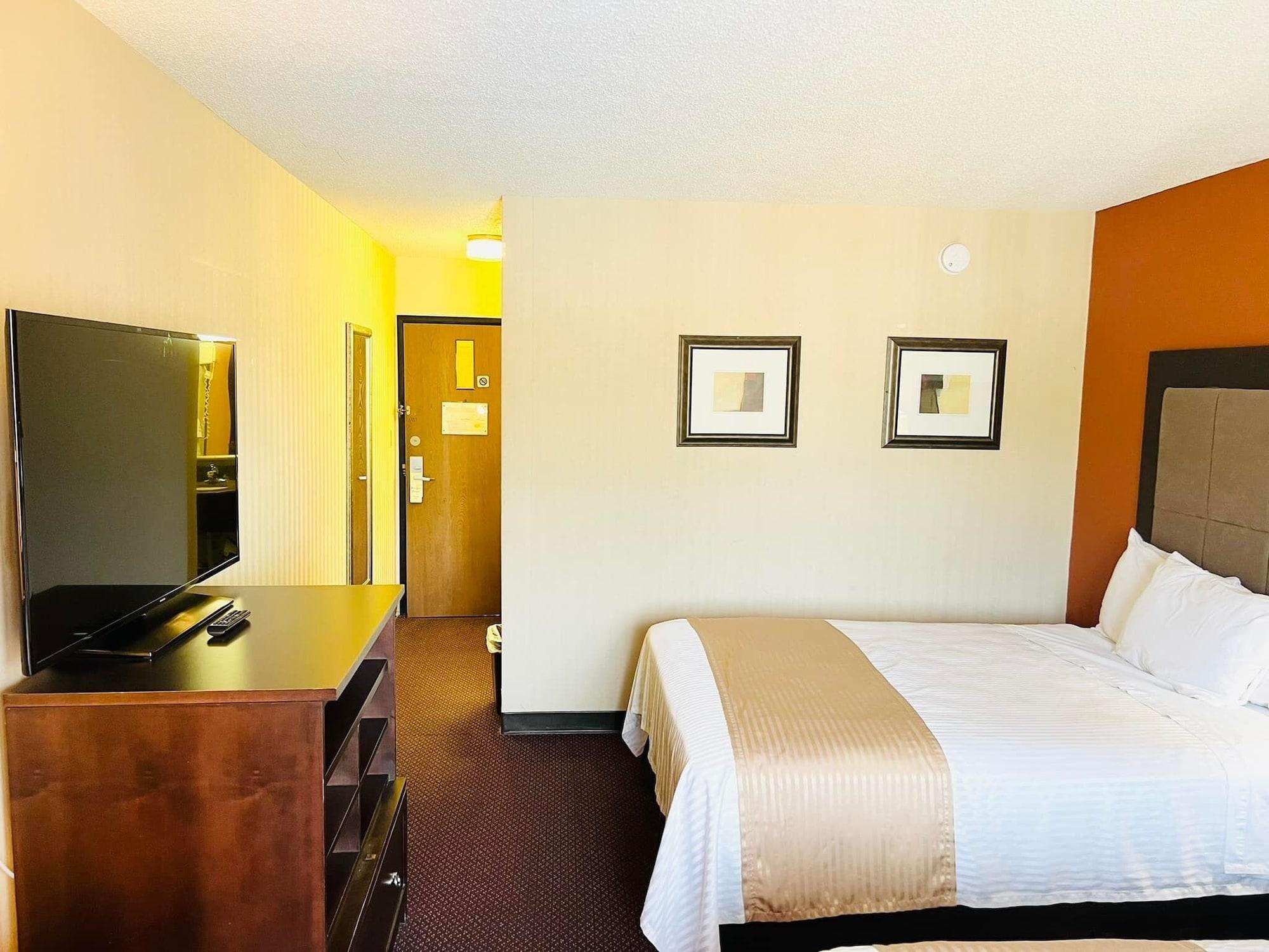 Super 8 By Wyndham Fort Scott Luaran gambar