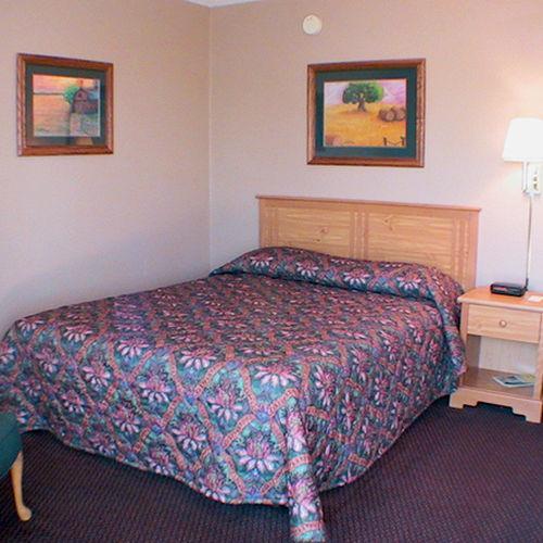 Super 8 By Wyndham Fort Scott Bilik gambar
