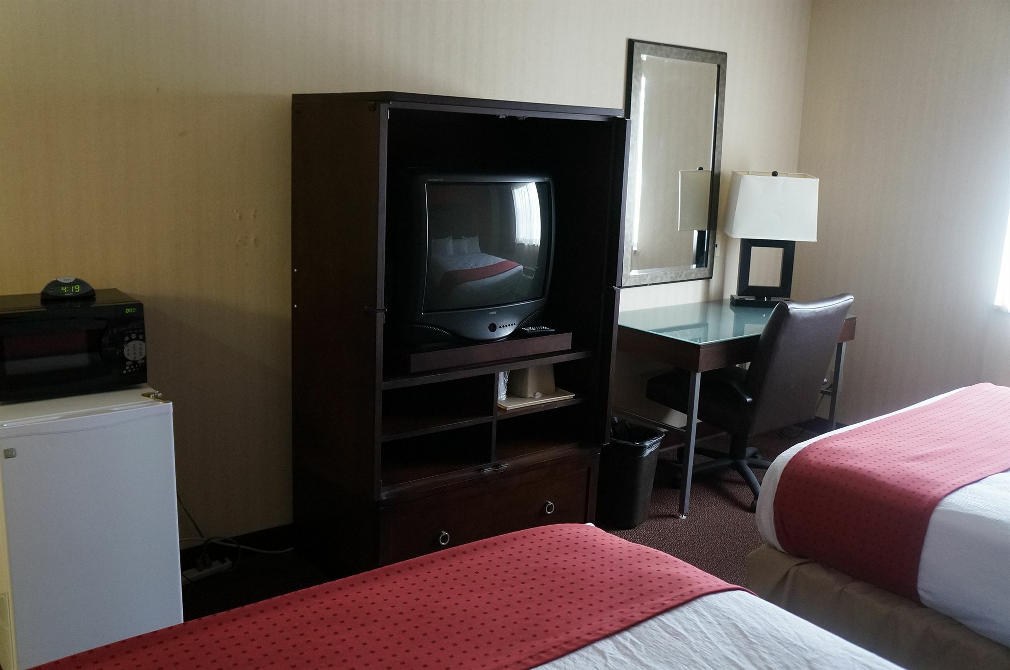 Super 8 By Wyndham Fort Scott Luaran gambar